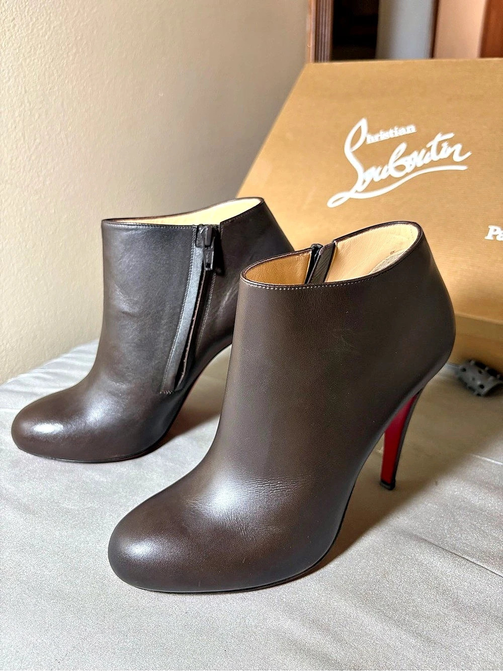Christian Louboutin Belle 100 Calfskin Heeled Ankle Boots in Brown EU 39
